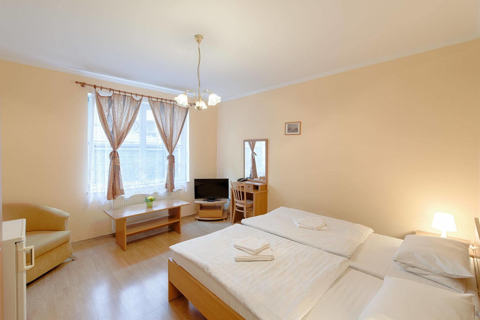Hotel Derby Karlsbad Eksteriør billede