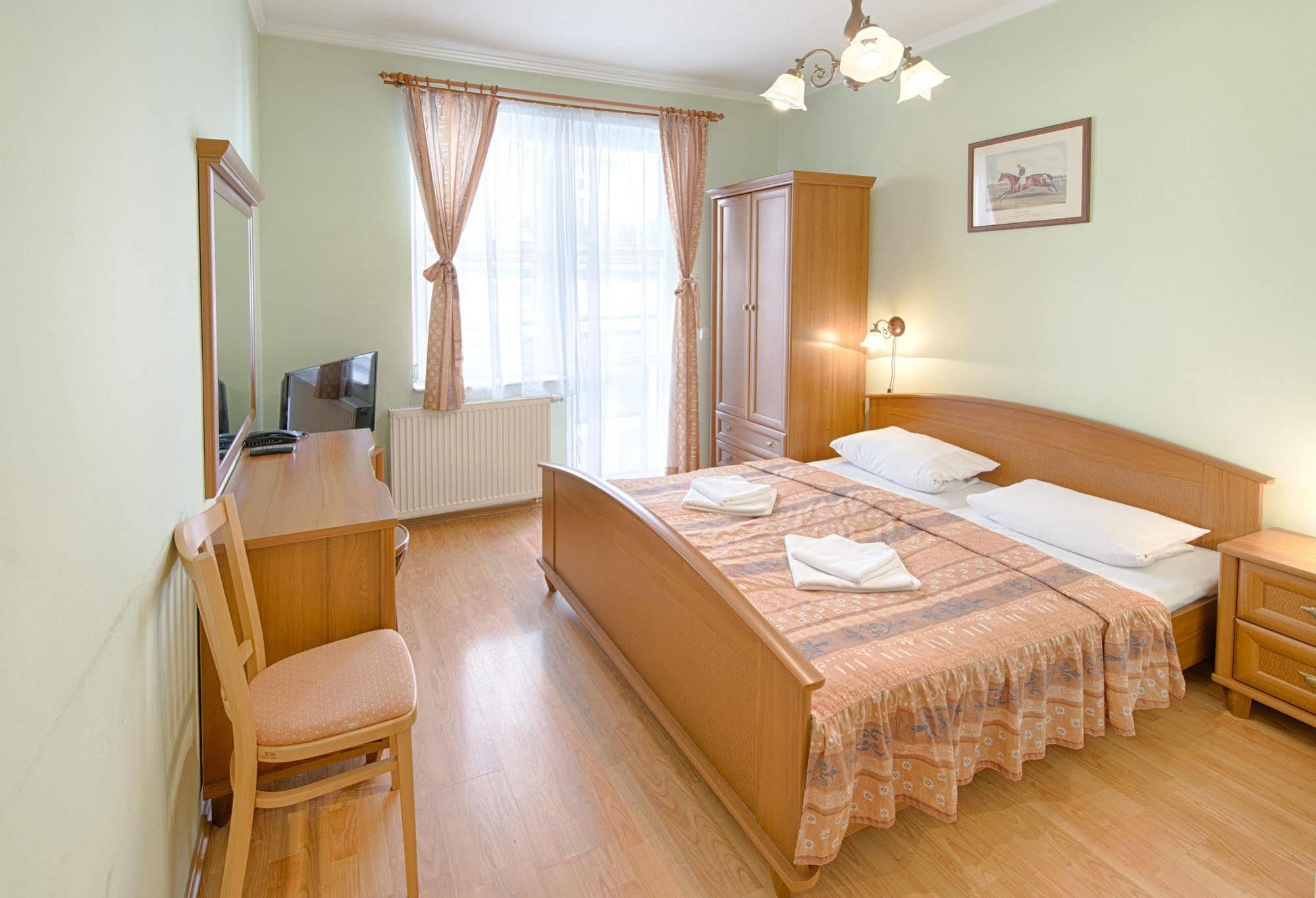 Hotel Derby Karlsbad Eksteriør billede